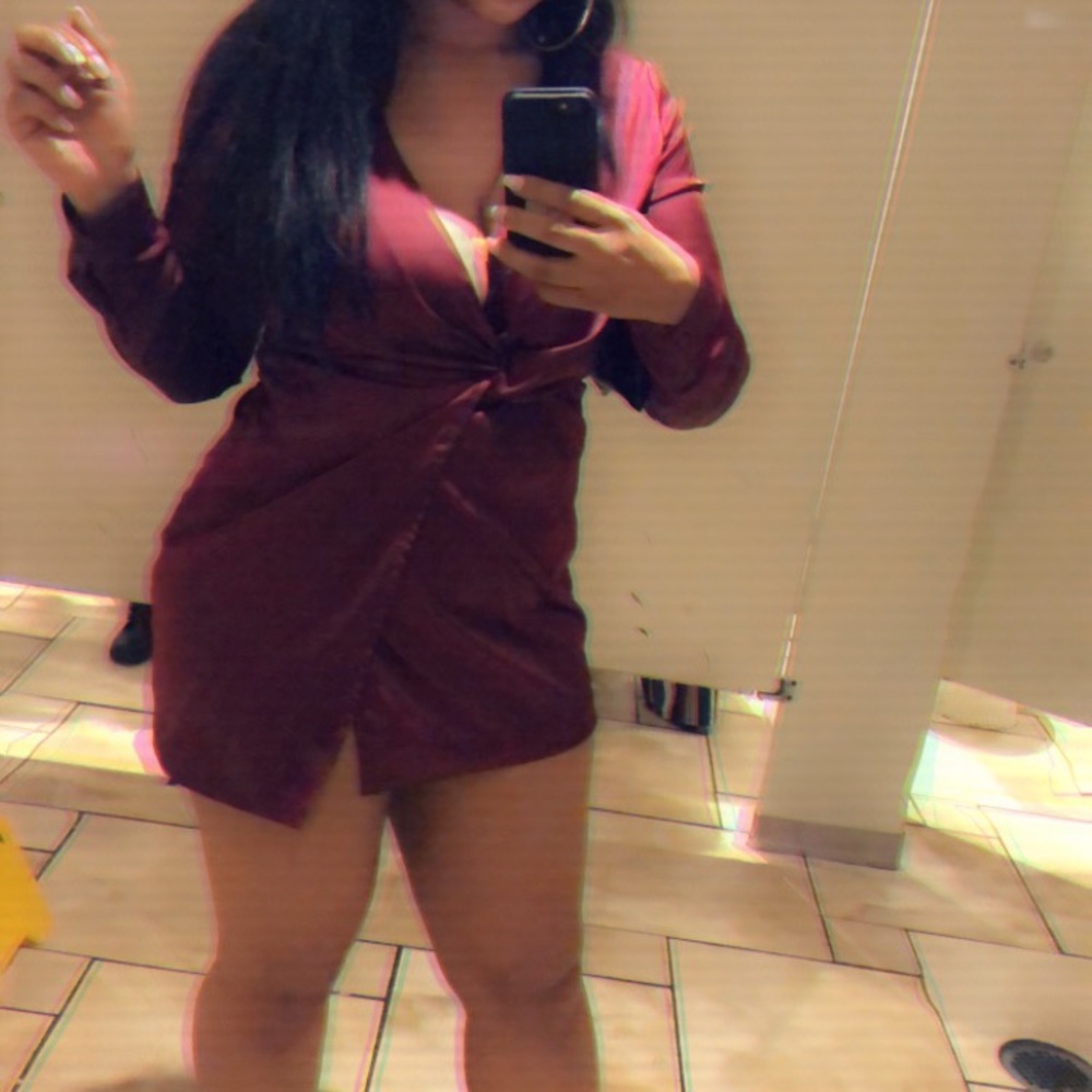 Dress - Picture 2 of 2